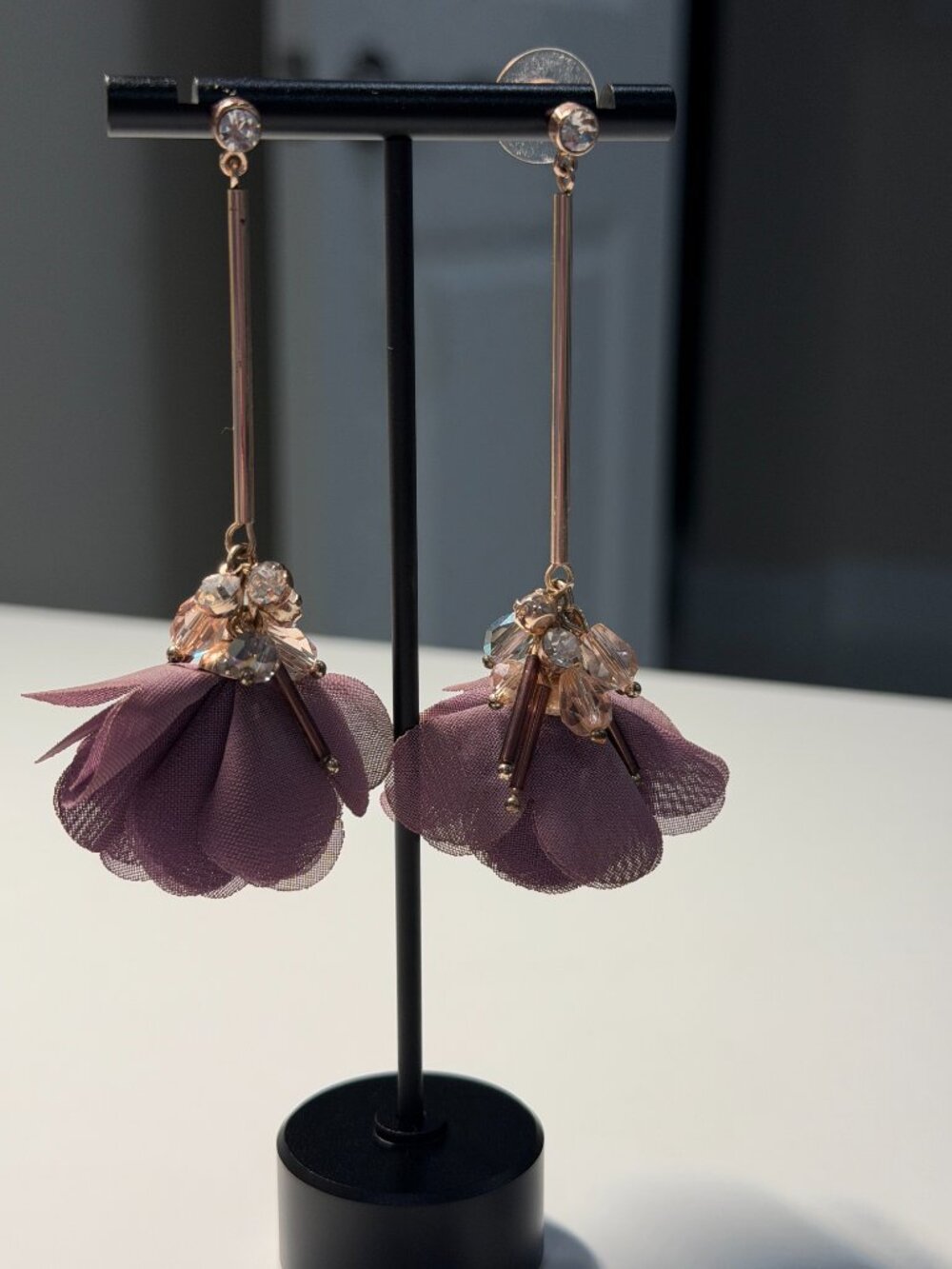 Macy's Dusty Rose Fabric Flower Dangle Drop Earrings Rose Gold EUC - Picture 4 of 5